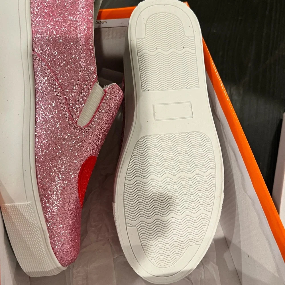 Hoo Family | Pink Ruby Heart & Lips Slip-On Sneaker - Girls size 4 - Picture 4 of 4
